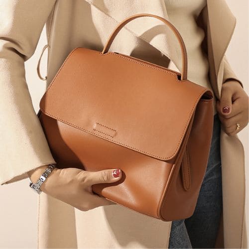 Bolsa de Ombro de Couro Oblíqua