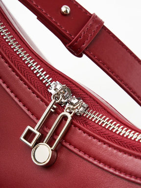 Bolsa Feminina de Ombro Meia Lua em Couro com Alça Ajustável - Silvia