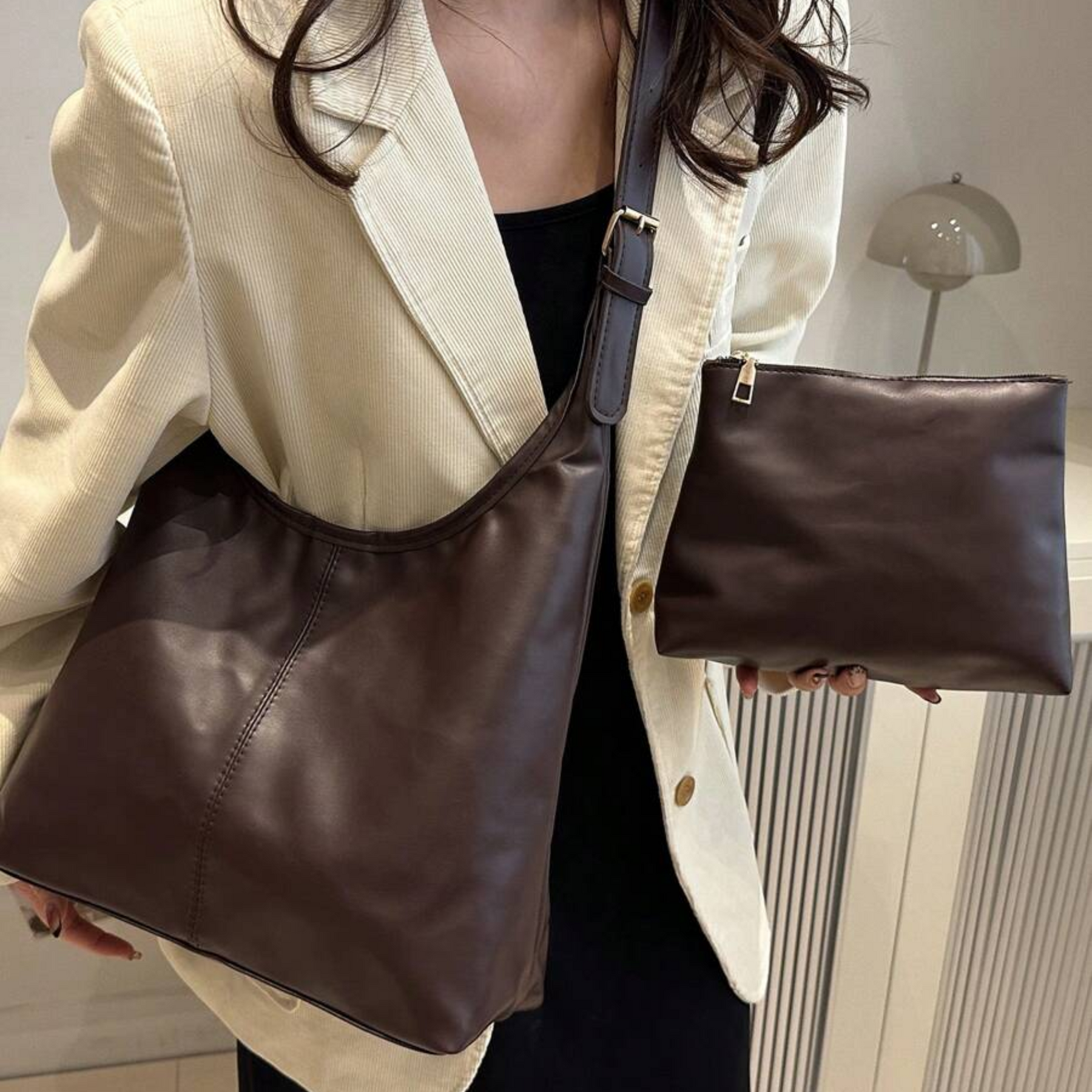 Bolsa de Ombro Soft Moderna + Necessaire Femory de brinde