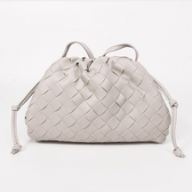 Bolsa Pouch Trançada Ava