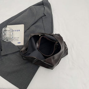 Bolsa de Ombro Soft Moderna + Necessaire Femory de brinde