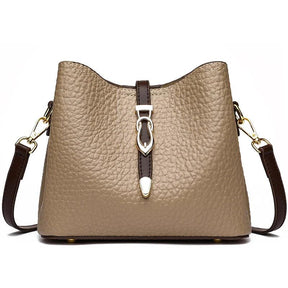 Bolsa Feminina em Couro Legítimo - Donatela